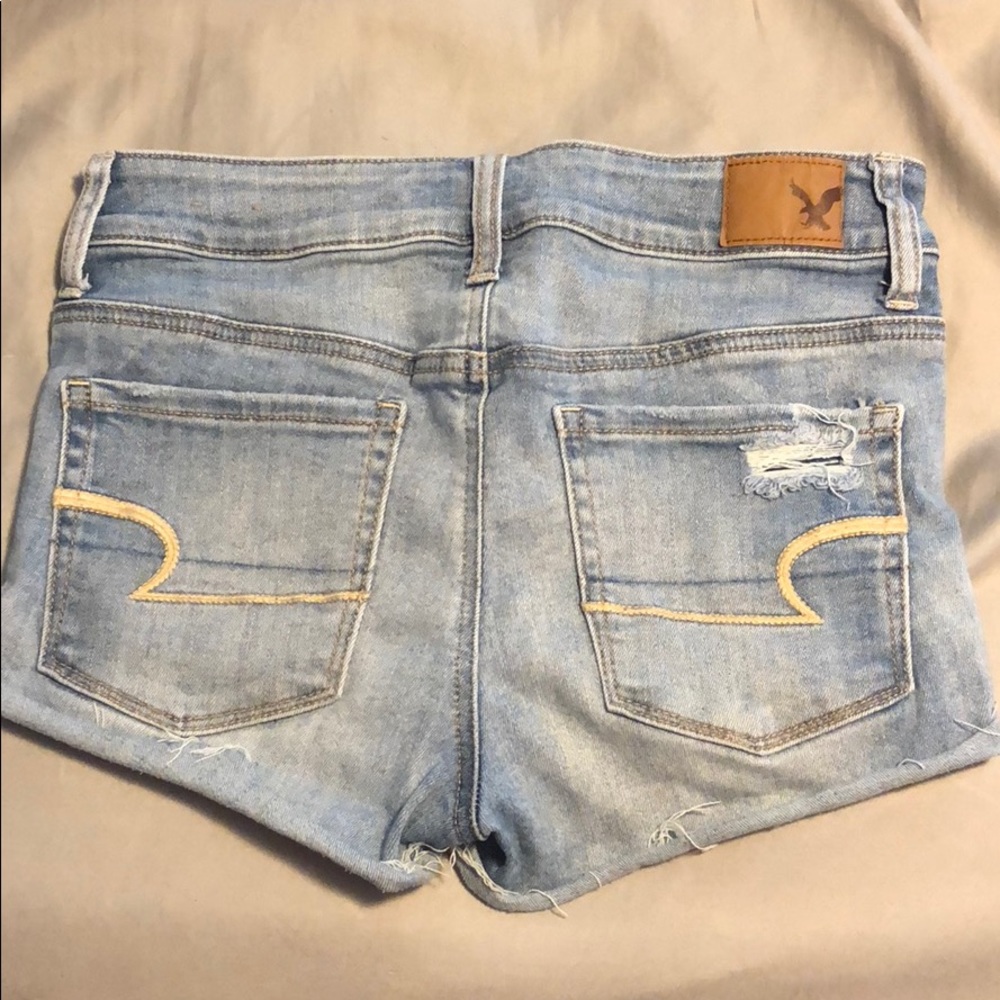 American Eagle Mid rise shorts